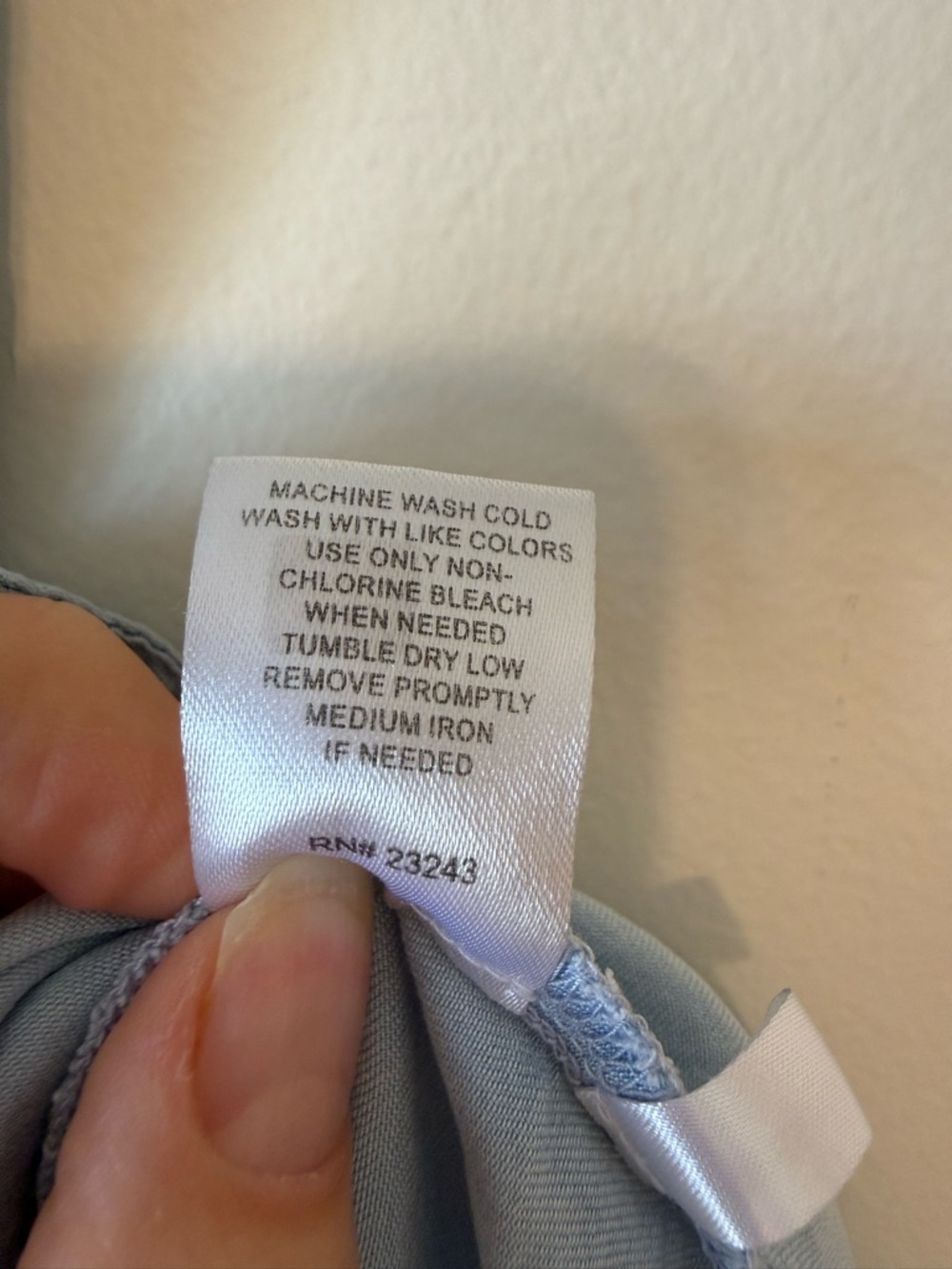 NEW YORK & CO soho Light Blue Sleeveless Button-Down Shirt White Stars - Picture 7 of 7